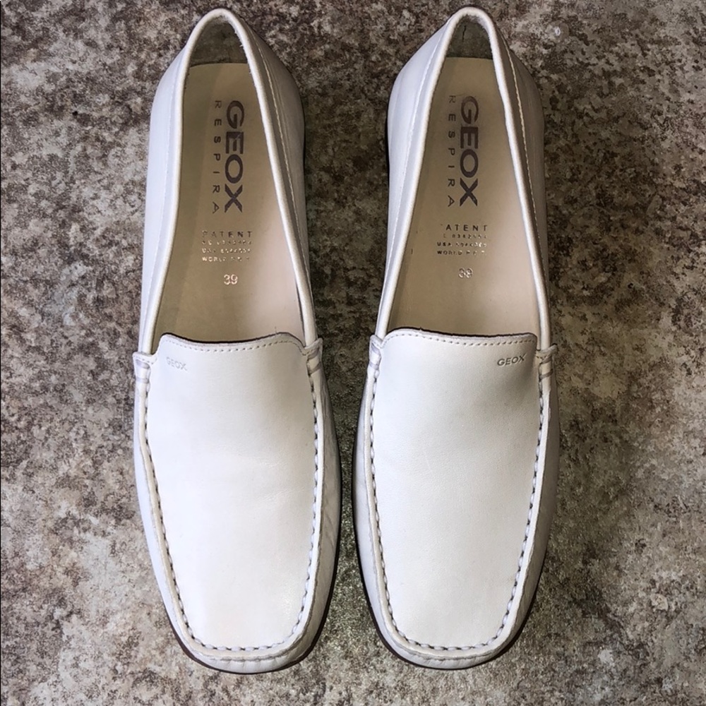 $150 Geox Respira Leather Moccasins Cream Sz 39